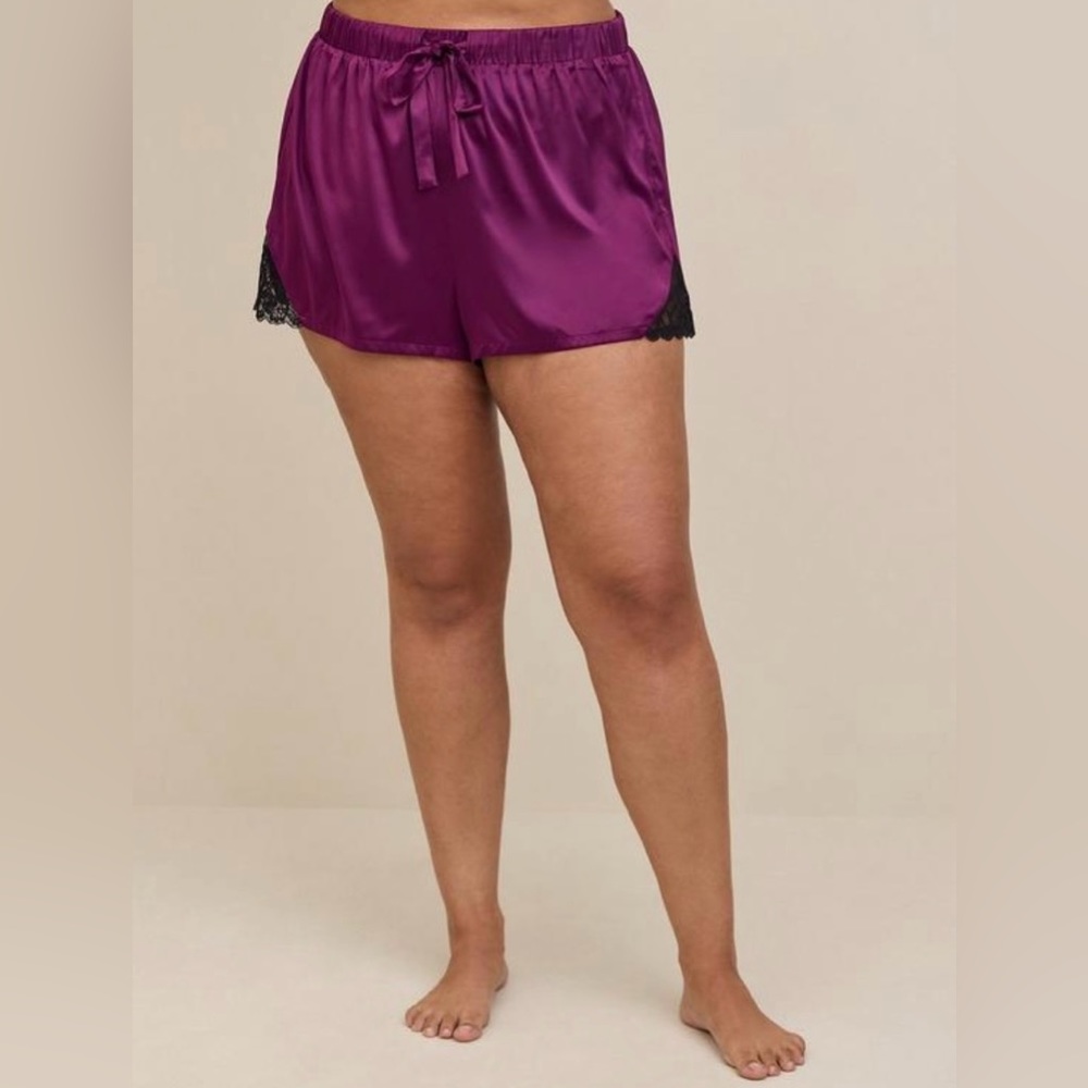 Torrid - Dream Satin Lace Trim Sleep Shorts, Size 4